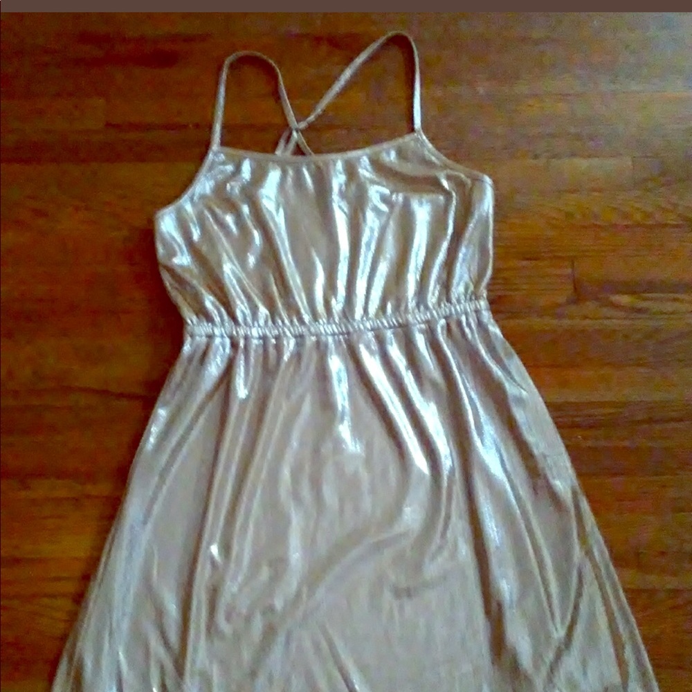 Super cute gold dress size small never worn !